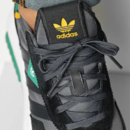 ADIDAS RETROPY F2