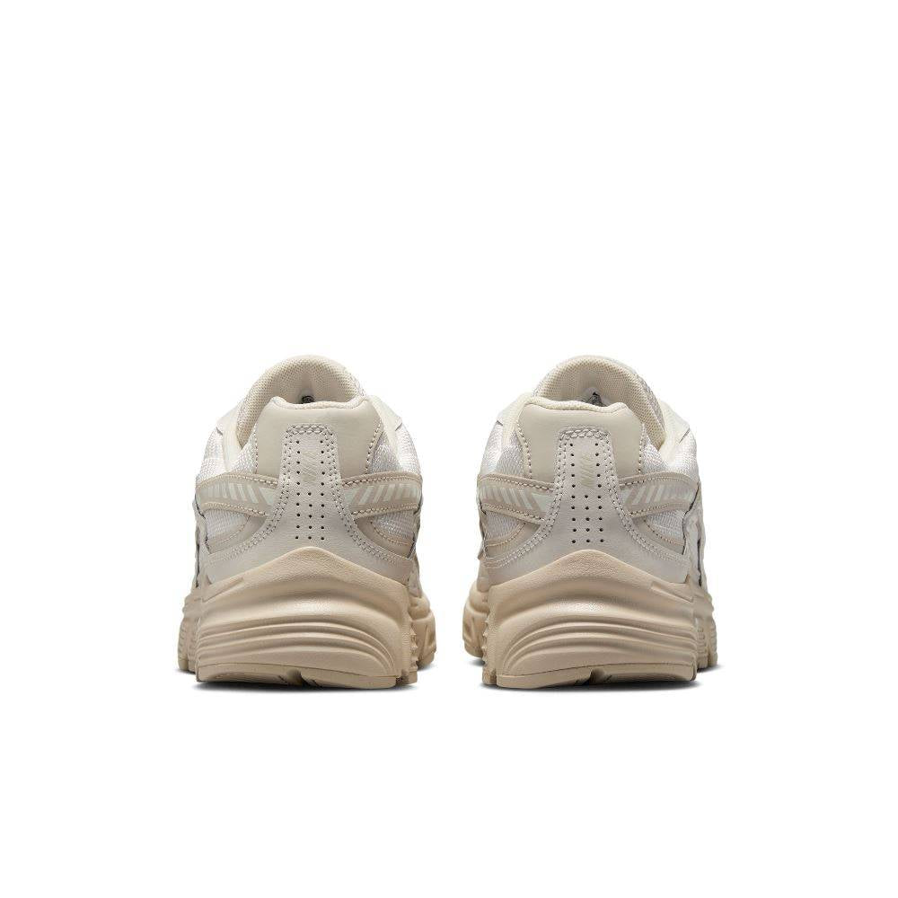 NIKE INITIATOR W