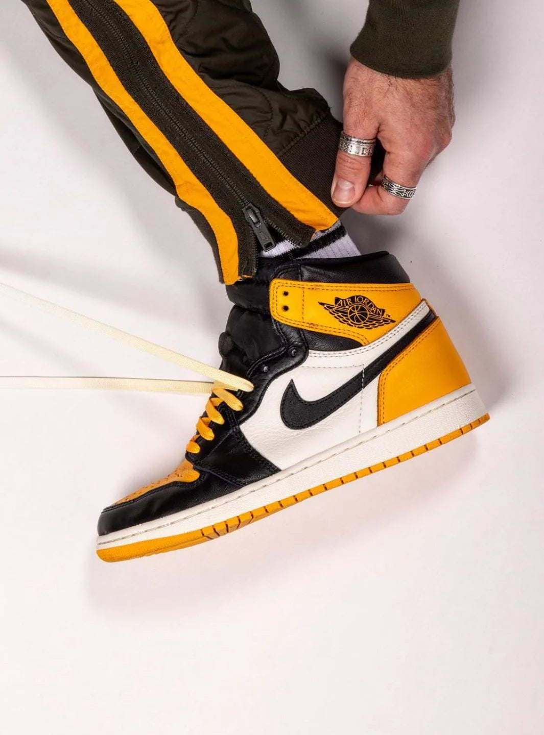 NIKE AIR JORDAN 1 RETRO HIGH OG ‘TAXI’