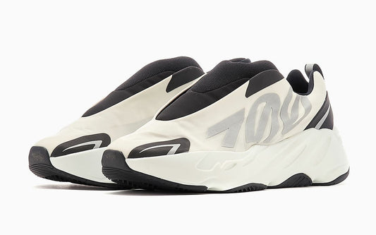 ADIDAS YEEZY 700 MNVN