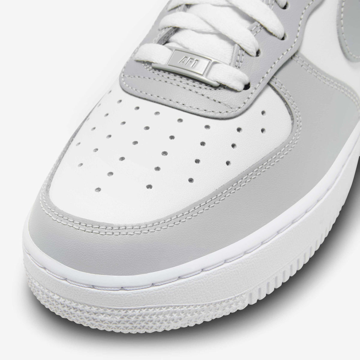 NIKE AIRFORCE 1 LOW ‘07