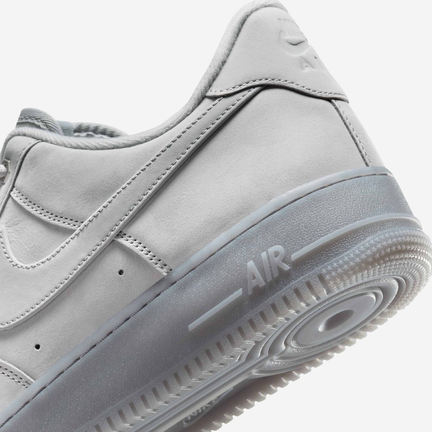 NIKE AIRFORCE 1 LOW ‘07