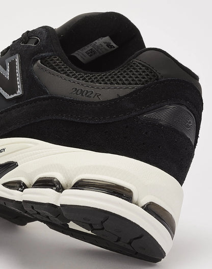 NEW BALANCE 2002R