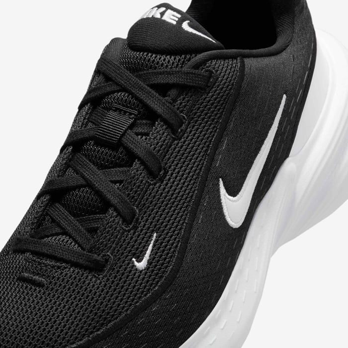 NIKE UPLIFT SC W