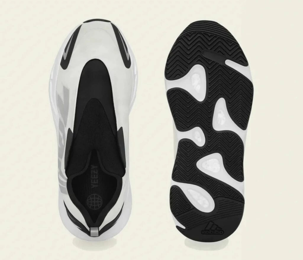 ADIDAS YEEZY 700 MNVN