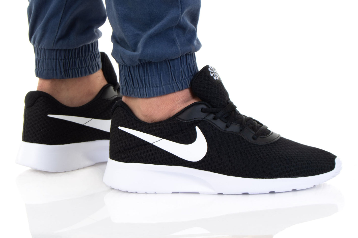 NIKE TANJUN