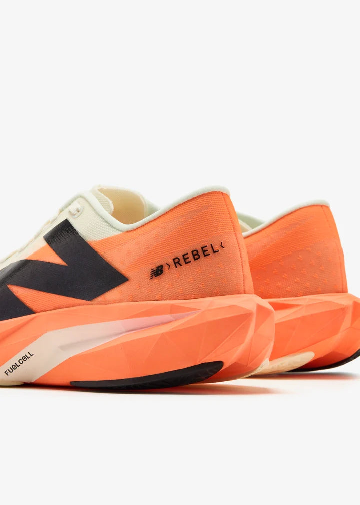NEW BALANCE FUELCELL REBEL V4
