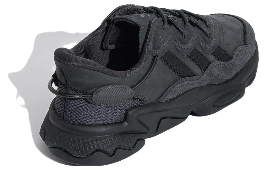 ADIDAS OZWEEGO