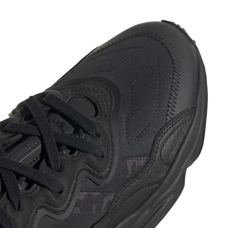 ADIDAS OZWEEGO