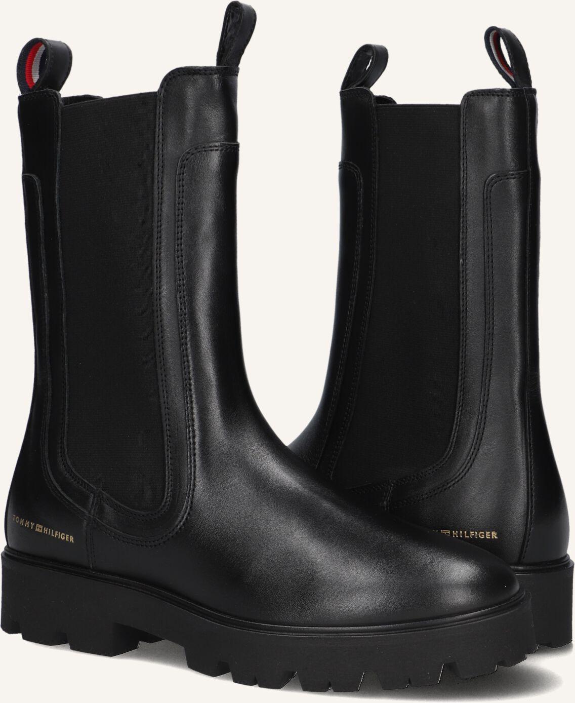 TOMMY HILFIGER LEATHER CLEAT CHELSEA BOOTS W