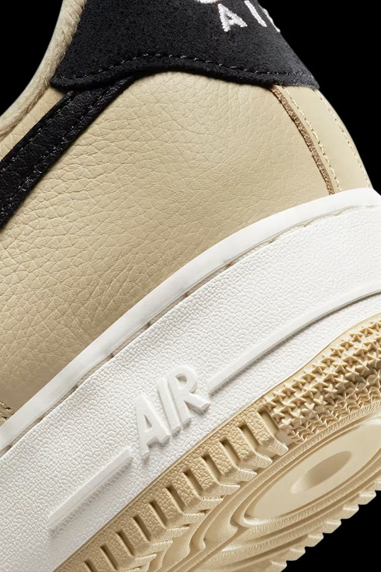 NIKE AIRFORCE 1 LOW ‘TEAM GOLD AND BLACK’