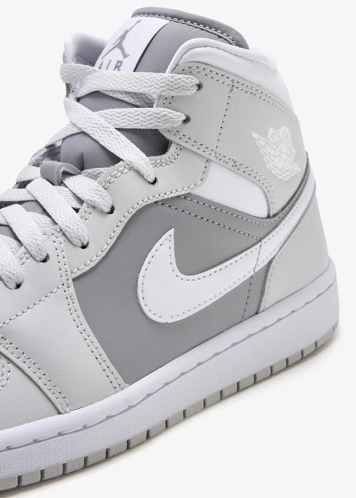 NIKE WMNS AIR JORDAN 1 MID