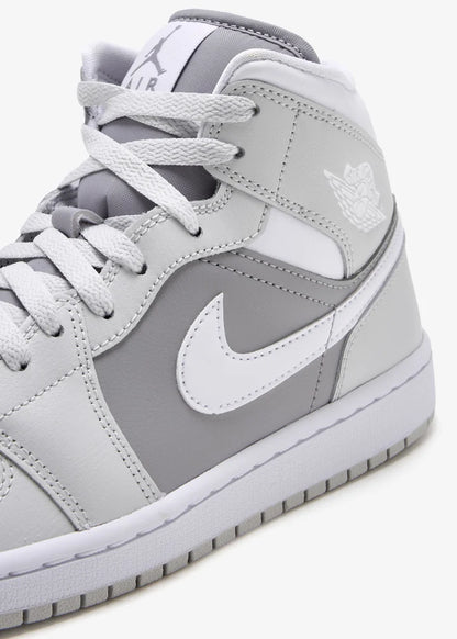 NIKE WMNS AIR JORDAN 1 MID