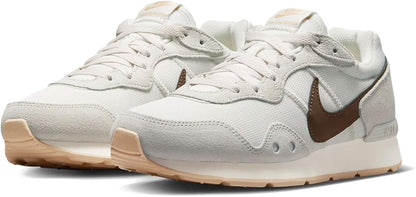 NIKE VENTURE RUNNING