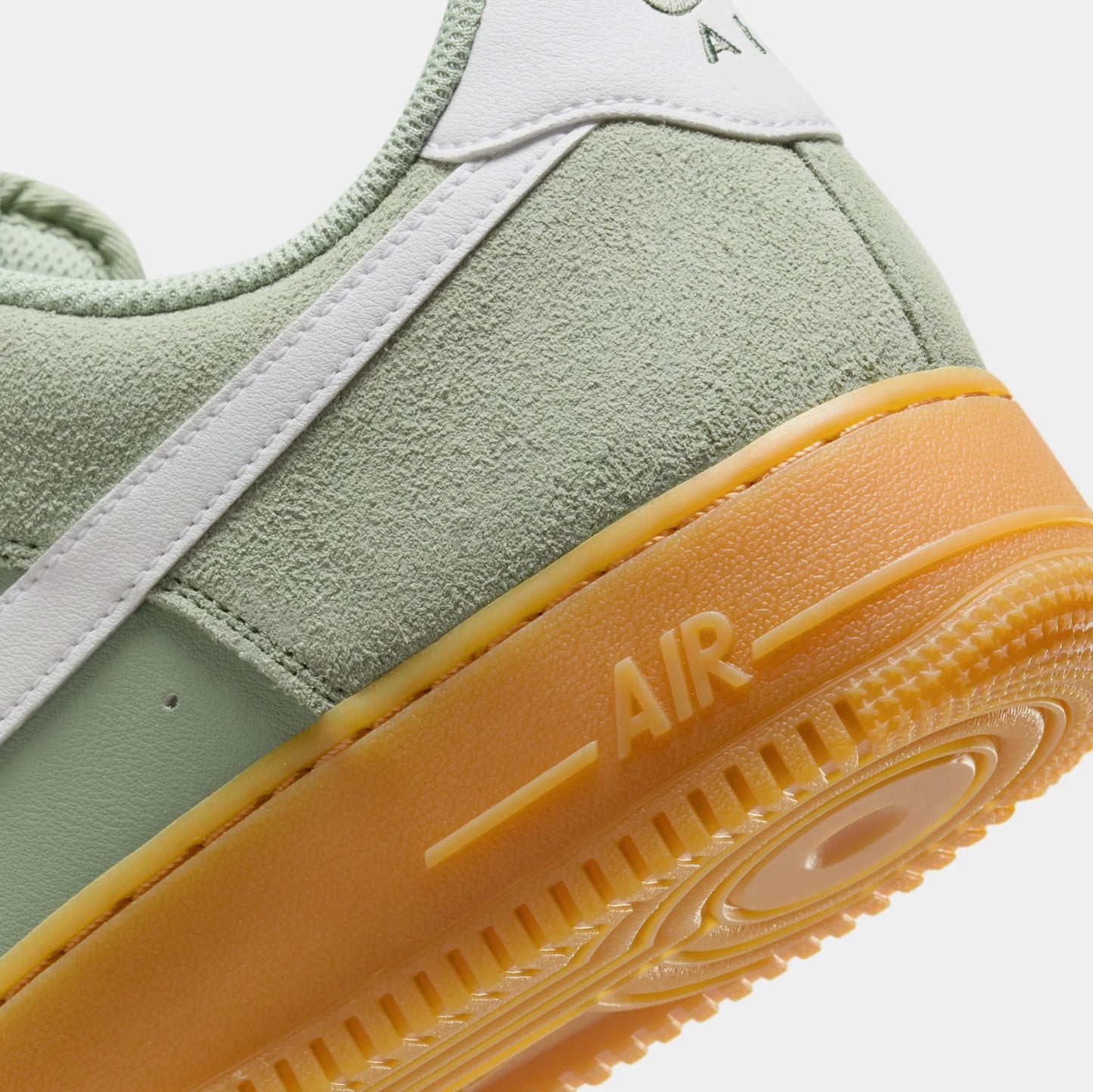 NIKE AIRFORCE 1 ‘07 LV8