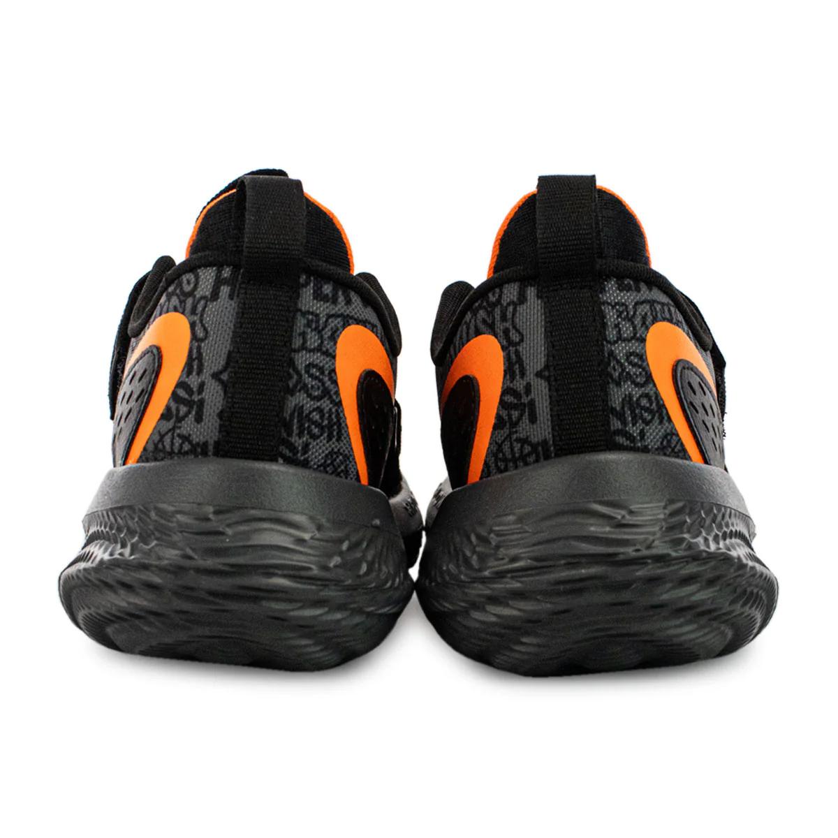 UNDER ARMOUR FLOW FUTR X 4 UAA