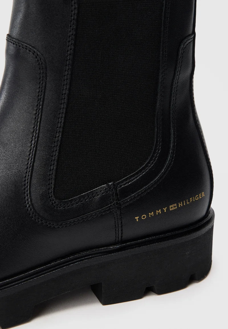 TOMMY HILFIGER LEATHER CLEAT CHELSEA BOOTS W