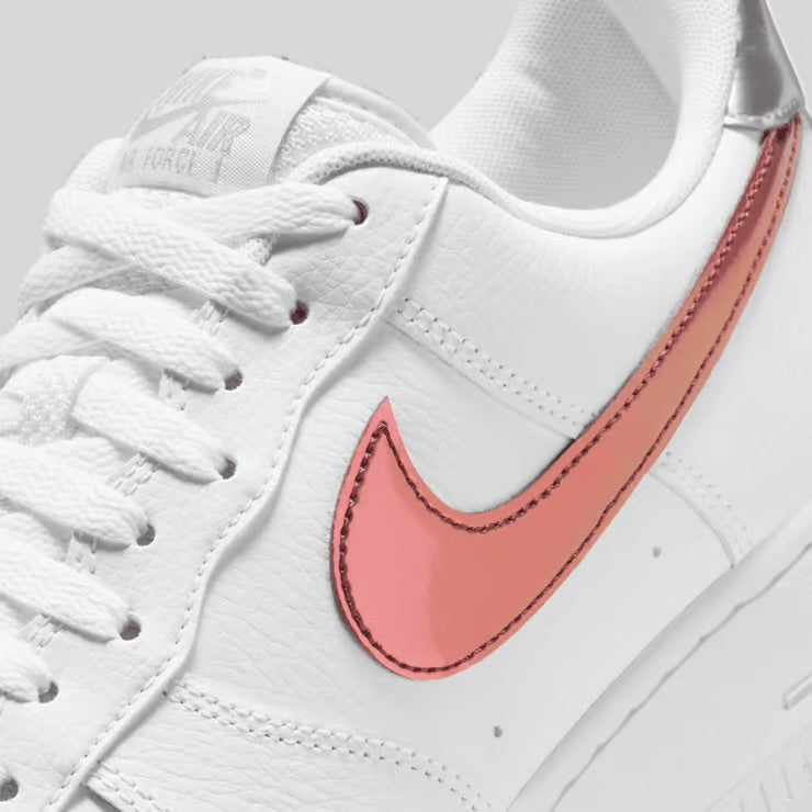 NIKE AIRFORCE 1 LOW WHITE PICANTE RED