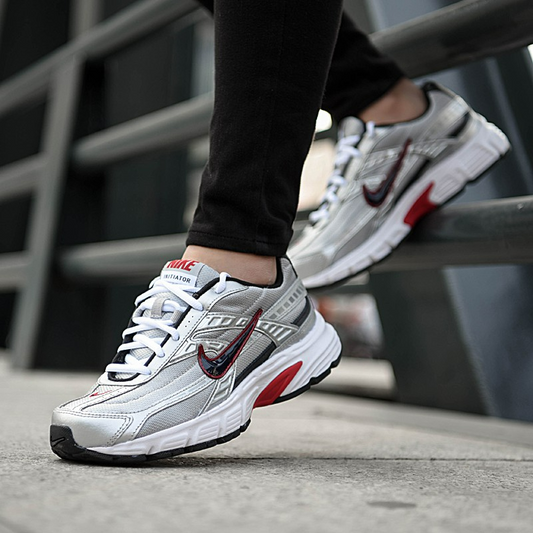 NIKE INITIATOR M