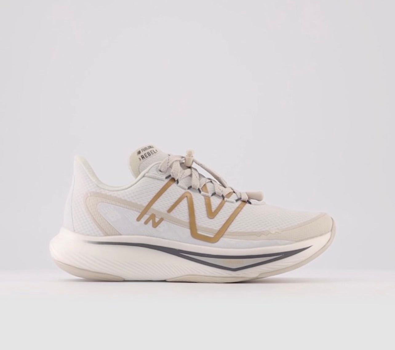 NEW BALANCE FUEL CELL REBEL V3