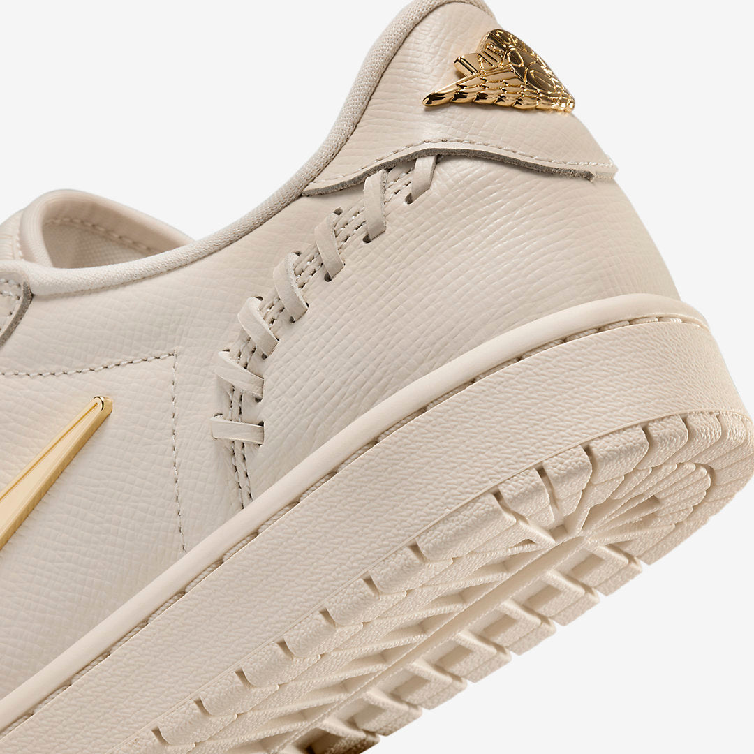 NIKE JORDAN 1 LOW MM ‘LIGHT BROWN’