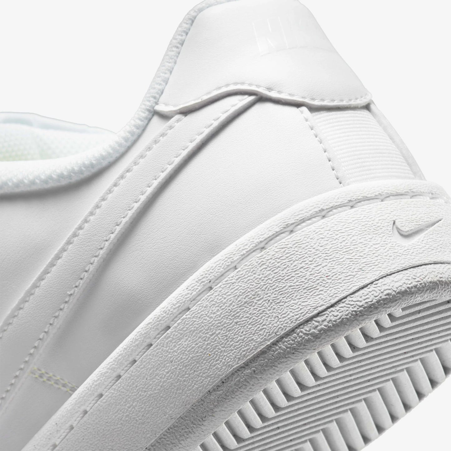 NIKE COURT ROYALE 2 NN