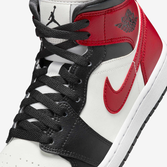 NIKE AIR JORDAN 1 MID