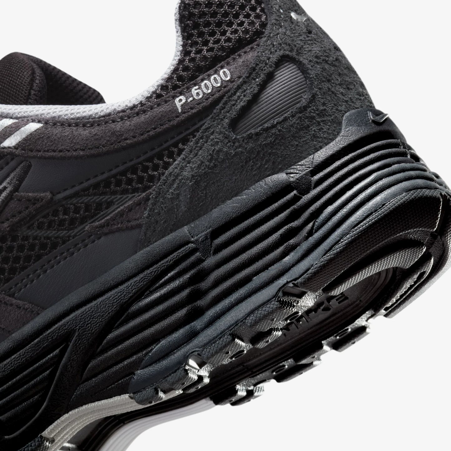 NIKE P-6000