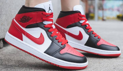 NIKE AIR JORDAN 1 MID