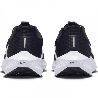 NIKE PEGASUS 40