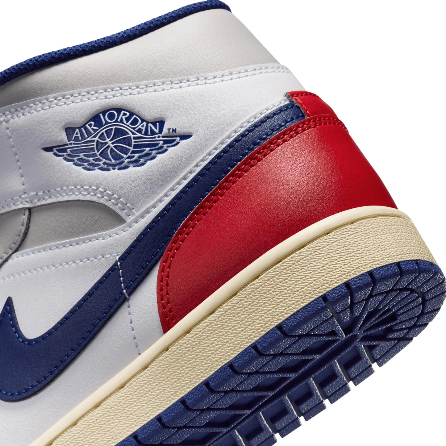 NIKE JORDAN 1 MID RARE AIR