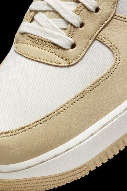 NIKE AIRFORCE 1 LOW ‘TEAM GOLD AND BLACK’