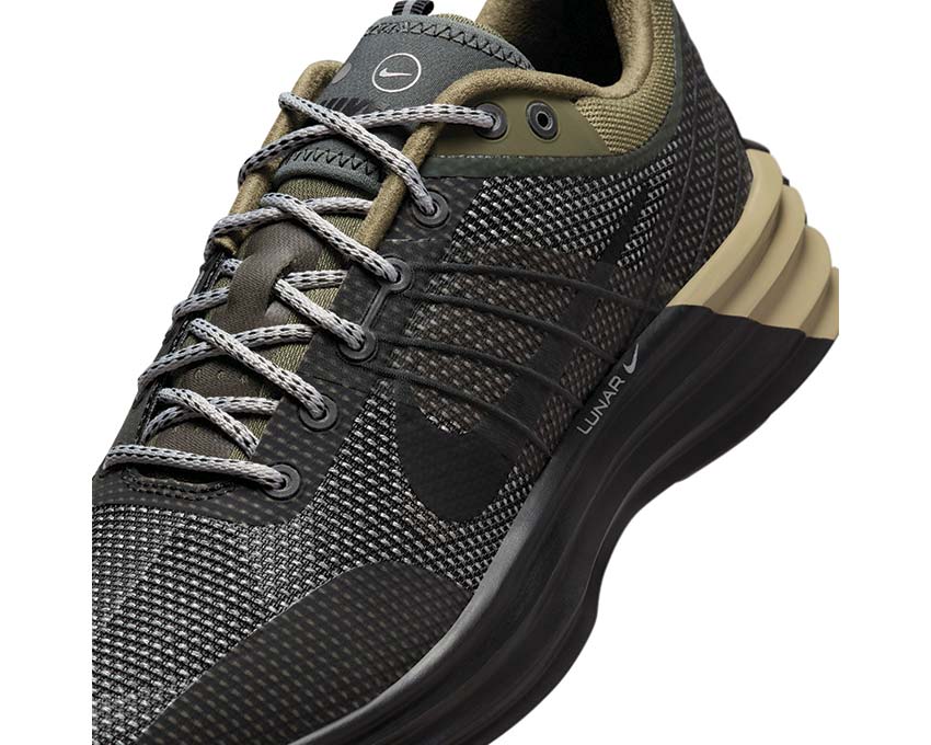 Nike - Lunar Roam SE